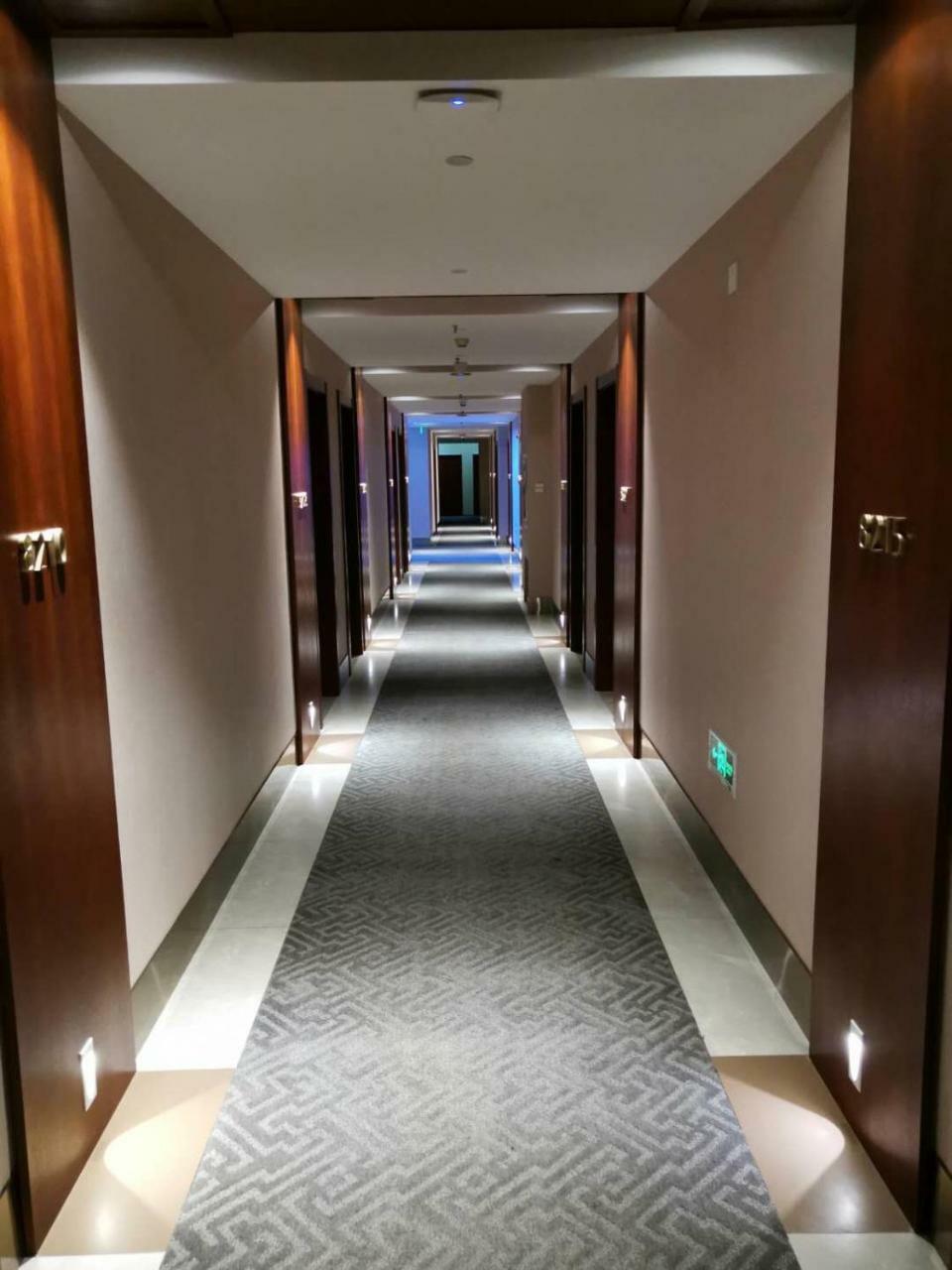 Beijing Gongmei Blue Peacock Business Hotel Экстерьер фото